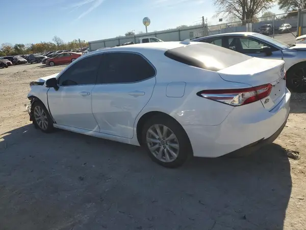 4T1C11AK3LU946182 2020 TOYOTA CAMRY - Image 2