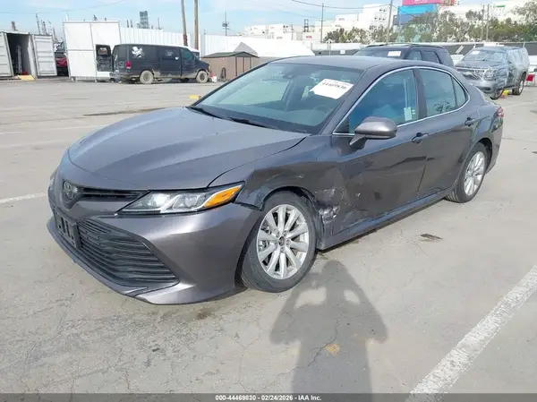 4T1C11AK3LU978243 2020 TOYOTA CAMRY - Image 2