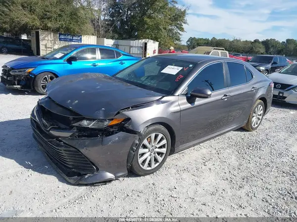 4T1C11AK3LU983751 2020 TOYOTA CAMRY - Image 2