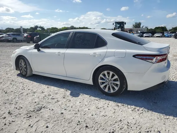 4T1C11AK3LU989100 2020 TOYOTA CAMRY - Image 2