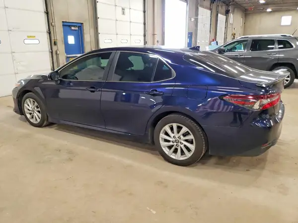 4T1C11AK3MU403061 2021 TOYOTA CAMRY - Image 2