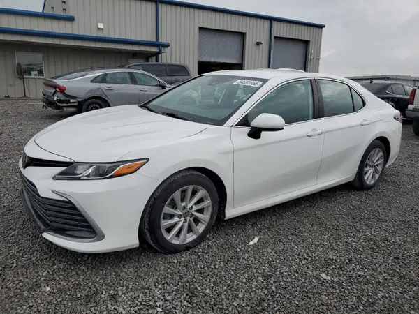 4T1C11AK3MU405084 2021 TOYOTA CAMRY - Image 1