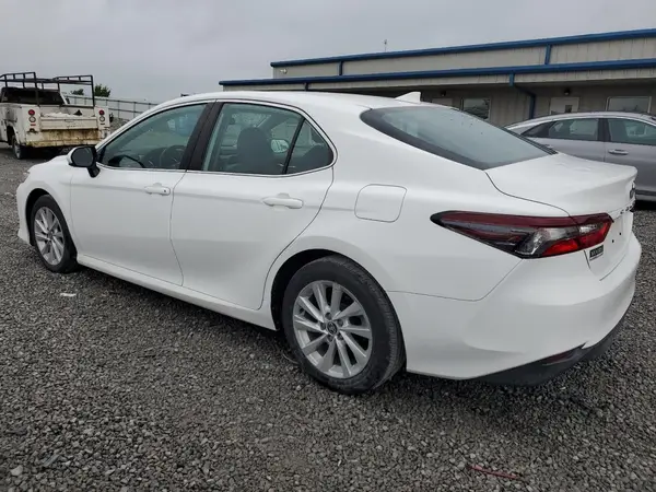 4T1C11AK3MU405084 2021 TOYOTA CAMRY - Image 2