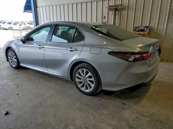 4T1C11AK3MU432494 2021 TOYOTA CAMRY - Image 2