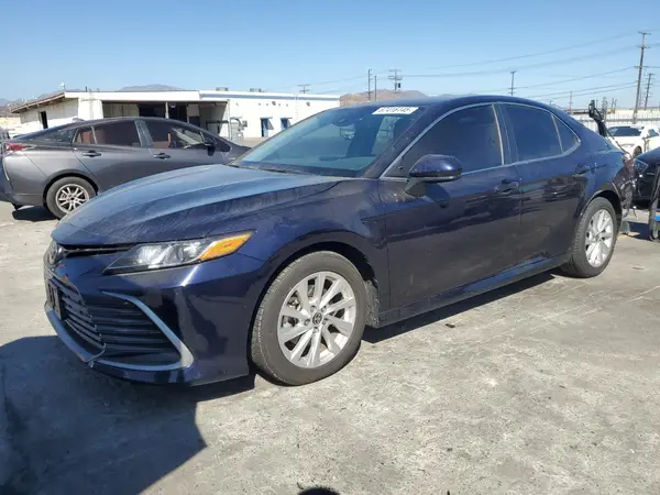 4T1C11AK3MU436402 2021 TOYOTA CAMRY - Image 1