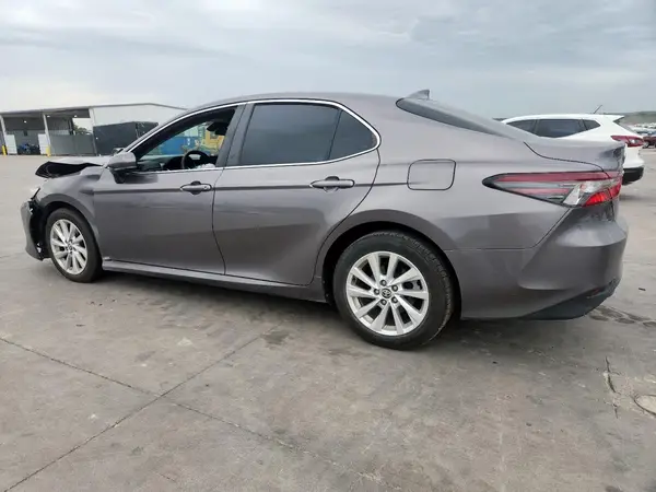 4T1C11AK3MU436450 2021 TOYOTA CAMRY - Image 2