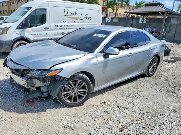 4T1C11AK3MU437727 2021 TOYOTA CAMRY - Image 1