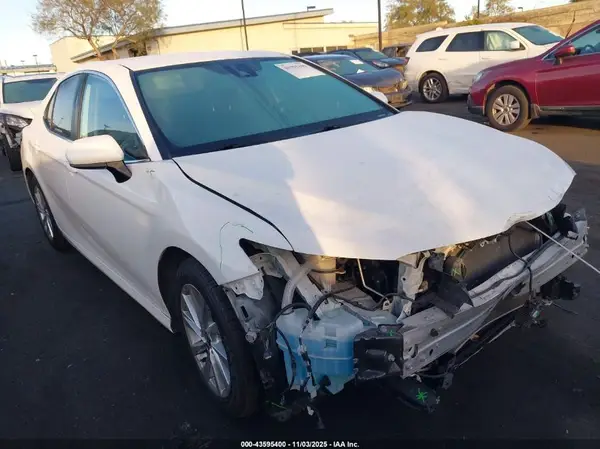 4T1C11AK3MU440305 2021 TOYOTA CAMRY