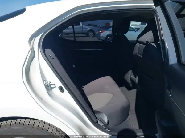 4T1C11AK3MU444015 2021 TOYOTA CAMRY - Image 8