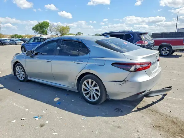 4T1C11AK3MU451322 2021 TOYOTA CAMRY - Image 2
