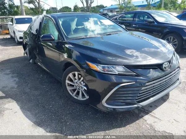 4T1C11AK3MU451689 2021 TOYOTA CAMRY - Image 1