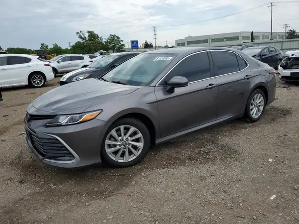 4T1C11AK3MU455869 2021 TOYOTA CAMRY - Image 1