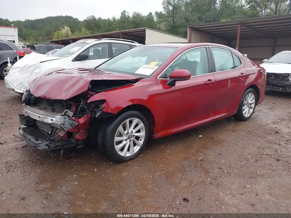 4T1C11AK3MU456472 2021 TOYOTA CAMRY - Image 2