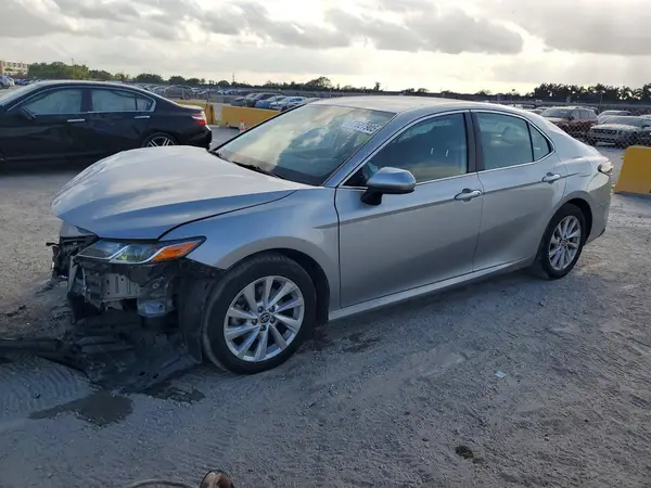 4T1C11AK3MU456939 2021 TOYOTA CAMRY - Image 1