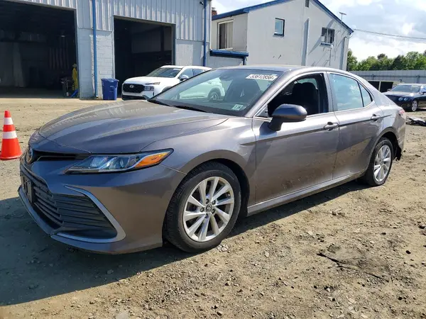 4T1C11AK3MU457895 2021 TOYOTA CAMRY - Image 1