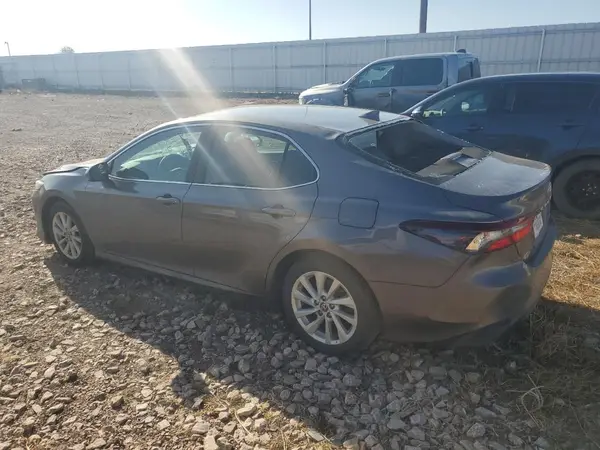 4T1C11AK3MU461431 2021 TOYOTA CAMRY - Image 2