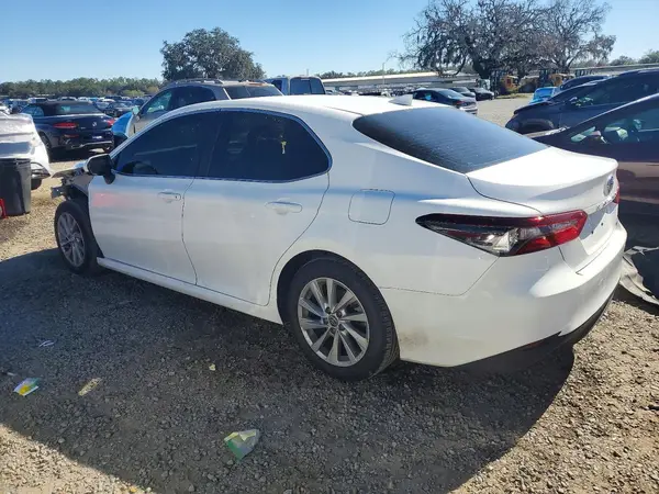 4T1C11AK3MU467729 2021 TOYOTA CAMRY - Image 2