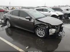4T1C11AK3MU478181 2021 TOYOTA CAMRY