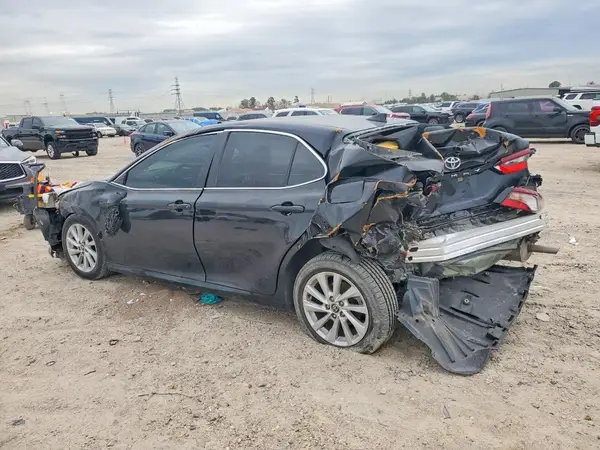 4T1C11AK3MU480853 2021 TOYOTA CAMRY - Image 2