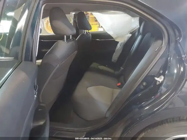 4T1C11AK3MU481310 2021 TOYOTA CAMRY - Image 8