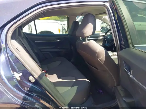 4T1C11AK3MU488757 2021 TOYOTA CAMRY - Image 8