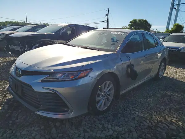 4T1C11AK3MU493778 2021 TOYOTA CAMRY - Image 1