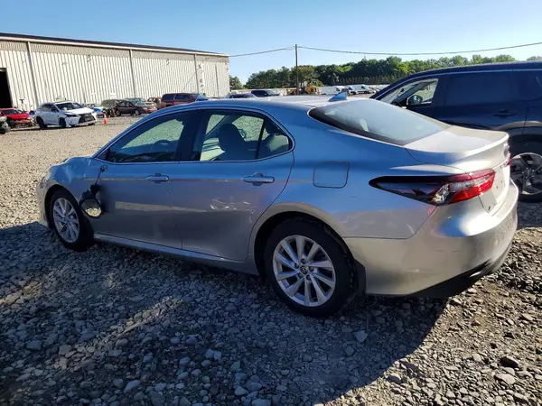 4T1C11AK3MU493778 2021 TOYOTA CAMRY - Image 2