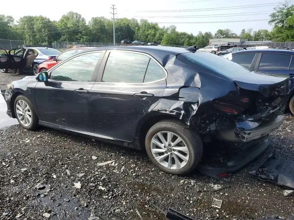 4T1C11AK3MU512216 2021 TOYOTA CAMRY - Image 2