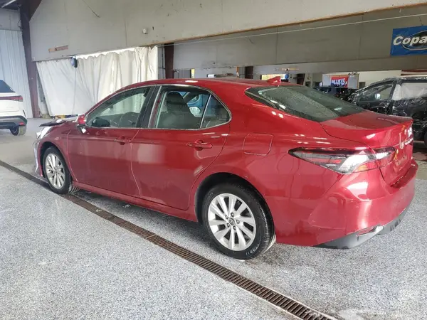 4T1C11AK3MU515388 2021 TOYOTA CAMRY - Image 2