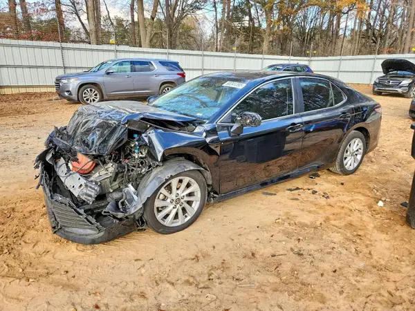 4T1C11AK3MU517027 2021 TOYOTA CAMRY - Image 1