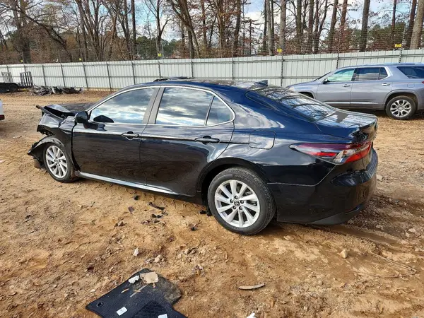4T1C11AK3MU517027 2021 TOYOTA CAMRY - Image 2