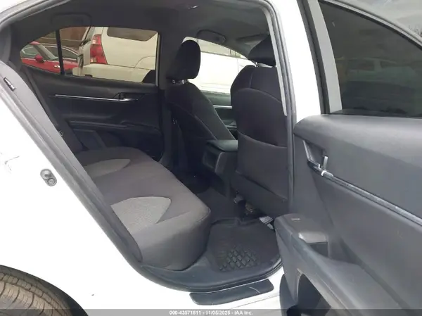4T1C11AK3MU517822 2021 TOYOTA CAMRY - Image 8