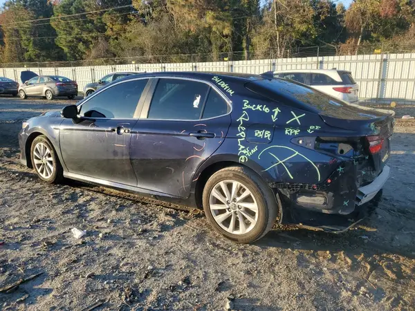 4T1C11AK3MU517853 2021 TOYOTA CAMRY - Image 2