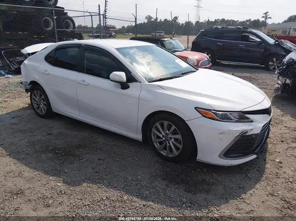 4T1C11AK3MU539562 2021 TOYOTA CAMRY - Image 1