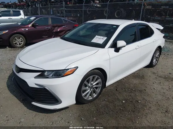 4T1C11AK3MU539562 2021 TOYOTA CAMRY - Image 2