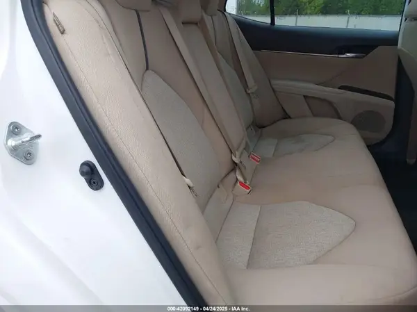 4T1C11AK3MU545250 2021 TOYOTA CAMRY - Image 8