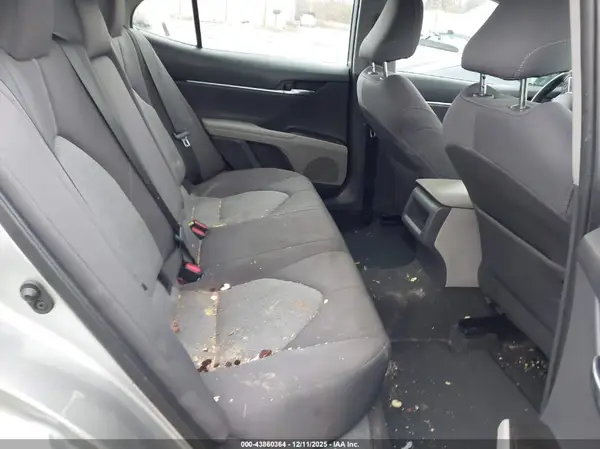 4T1C11AK3MU547080 2021 TOYOTA CAMRY - Image 8
