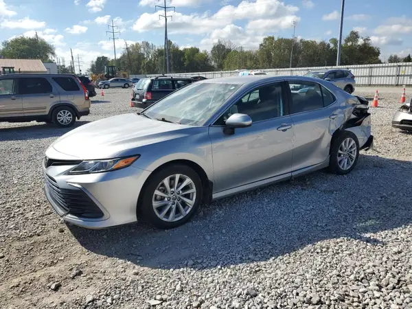 4T1C11AK3MU550903 2021 TOYOTA CAMRY - Image 1