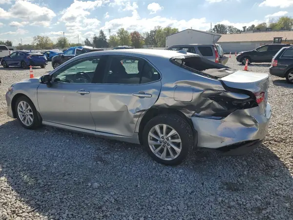 4T1C11AK3MU550903 2021 TOYOTA CAMRY - Image 2