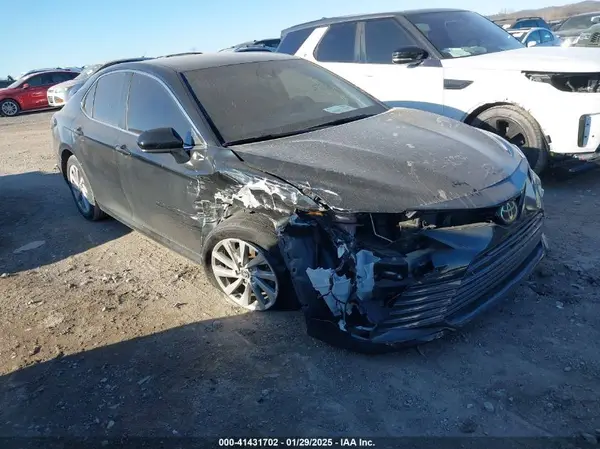 4T1C11AK3MU552571 2021 TOYOTA CAMRY - Image 1