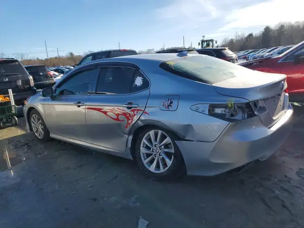 4T1C11AK3MU552862 2021 TOYOTA CAMRY - Image 2