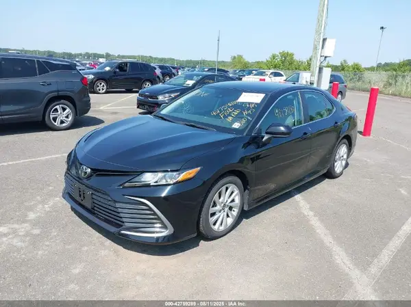 4T1C11AK3MU553347 2021 TOYOTA CAMRY - Image 2