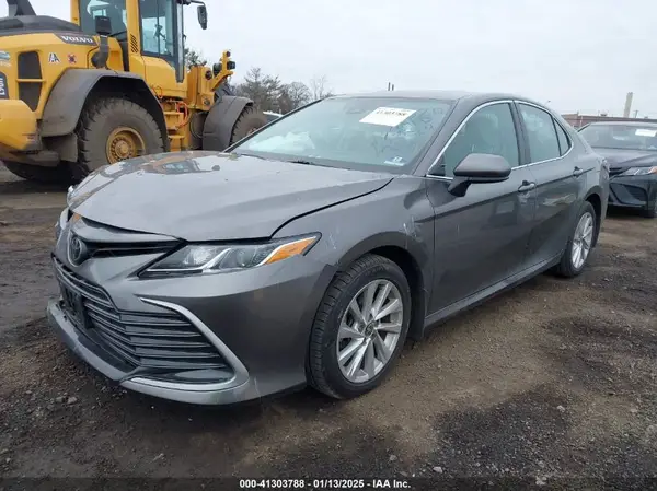 4T1C11AK3MU553820 2021 TOYOTA CAMRY - Image 2