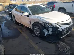 4T1C11AK3MU560475 2021 TOYOTA CAMRY