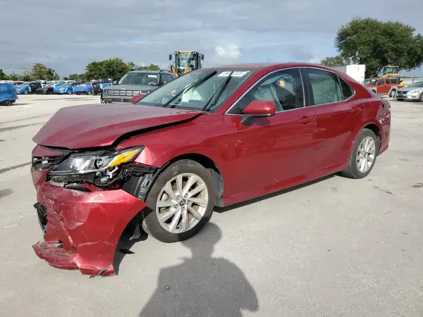 4T1C11AK3MU575591 2021 TOYOTA CAMRY - Image 1