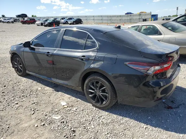 4T1C11AK3MU577695 2021 TOYOTA CAMRY - Image 2