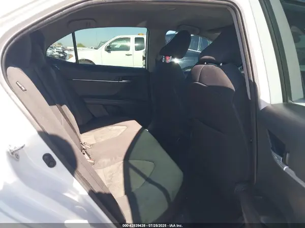 4T1C11AK3MU580192 2021 TOYOTA CAMRY - Image 8