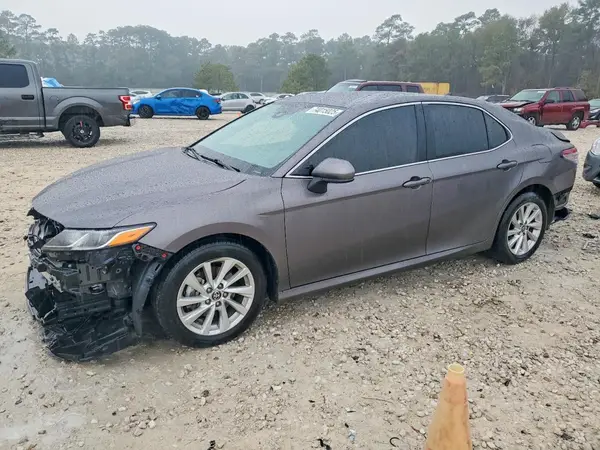 4T1C11AK3MU580385 2021 TOYOTA CAMRY - Image 1