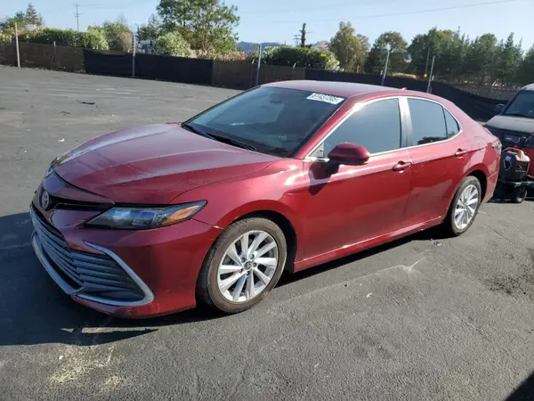 4T1C11AK3MU586865 2021 TOYOTA CAMRY - Image 1