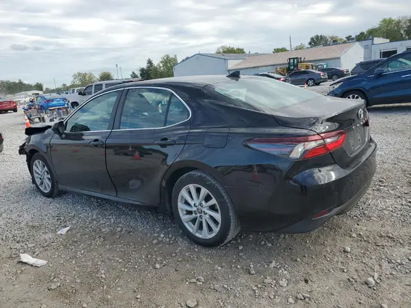 4T1C11AK3MU603065 2021 TOYOTA CAMRY - Image 2